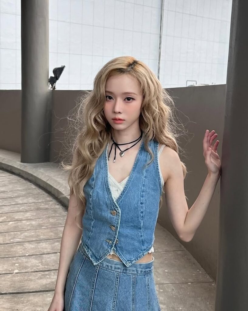 에스파 윈터 데님 패션, 같은 청청패션인데 왜 이렇게 분위기가 다를까요?